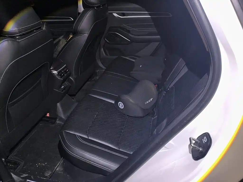 Geely Emgrand — миниатюра 15