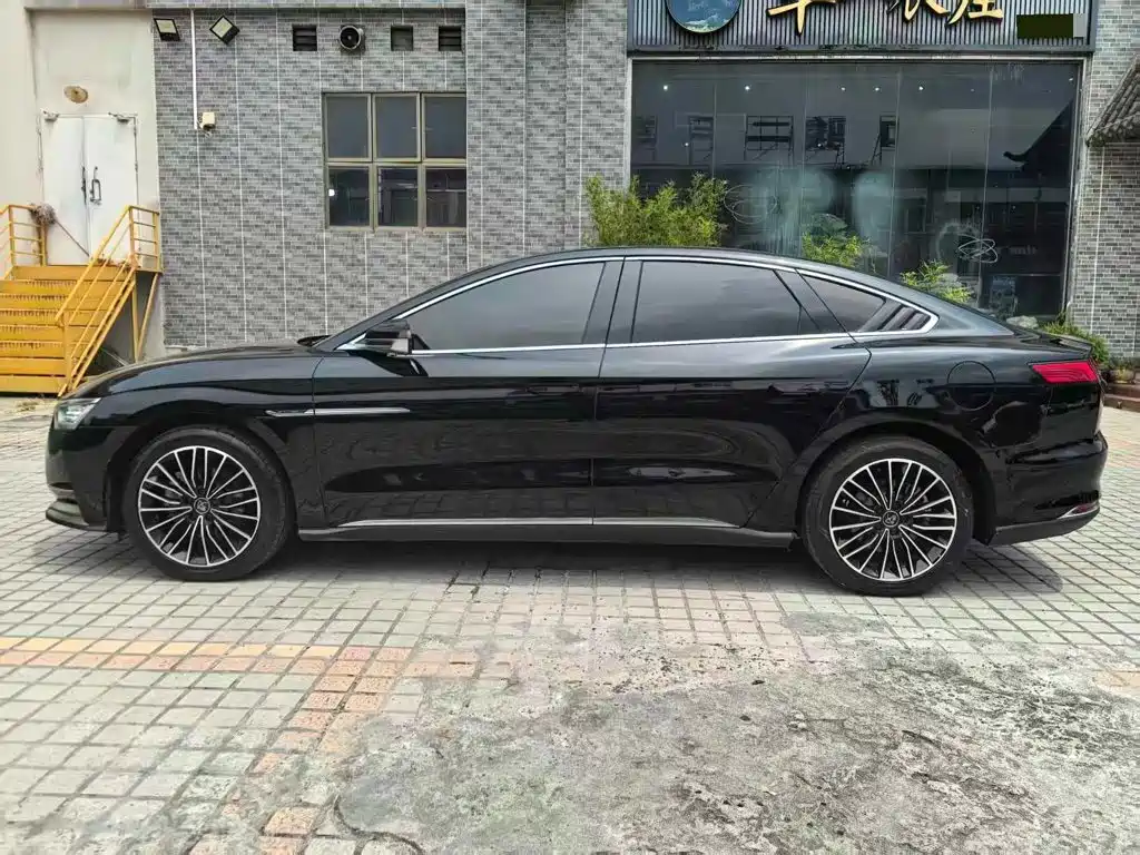 BYD Han — миниатюра 7