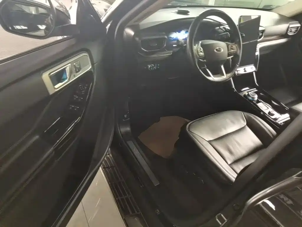 Ford Explorer — миниатюра 16