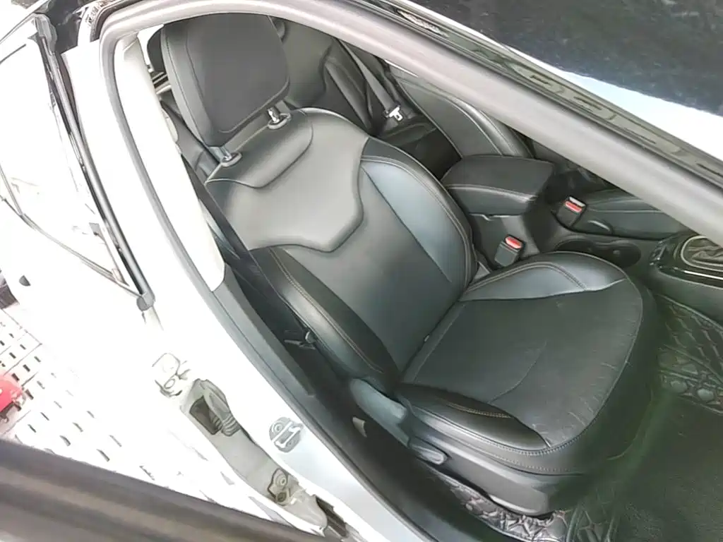 Jeep Compass — миниатюра 25