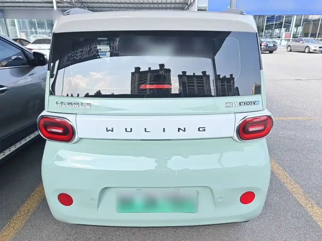 Wuling MINIEV — миниатюра 6