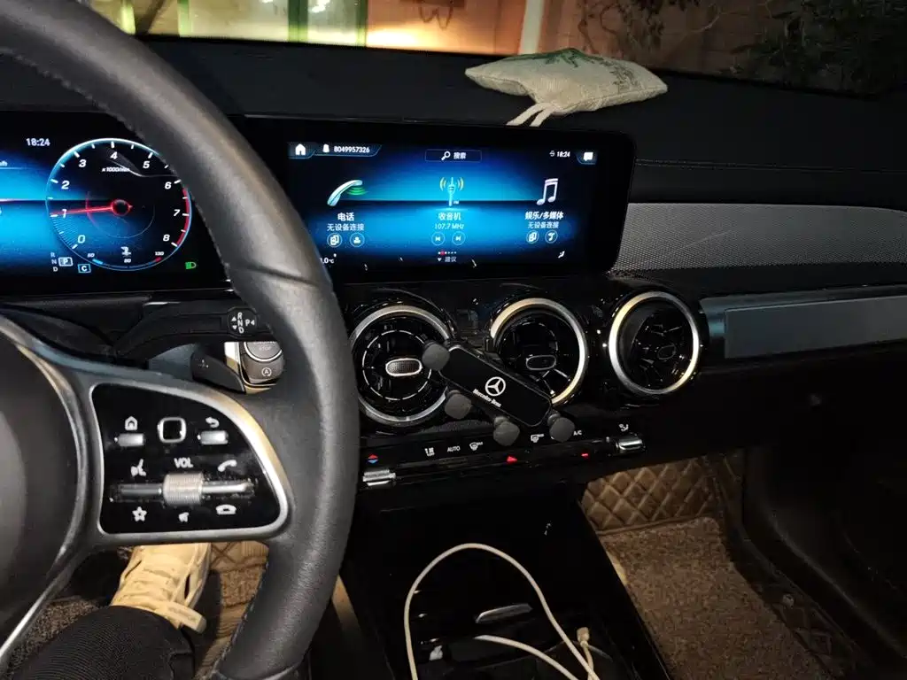 Mercedes-Benz GLB — миниатюра 9