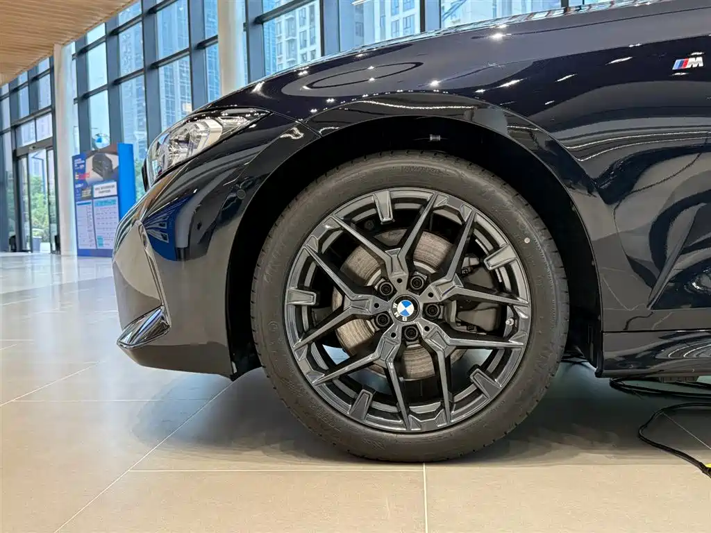BMW 3 Series — миниатюра 14