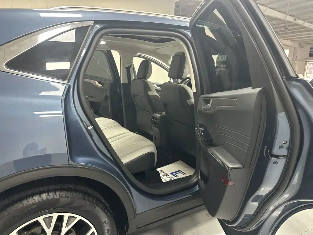 Ford Escape — миниатюра 13