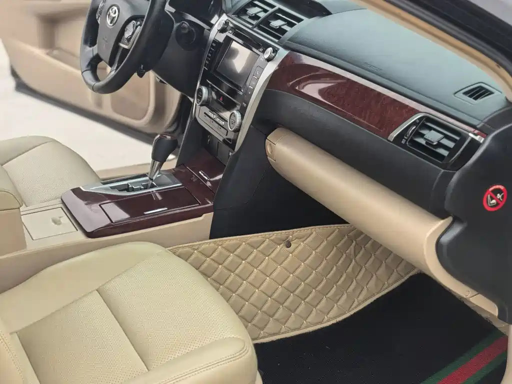 Toyota Camry — миниатюра 11