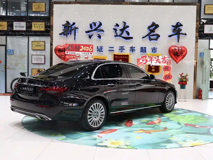 Mercedes-Benz E-Class — миниатюра 5