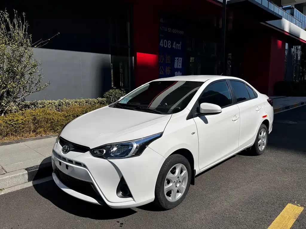 TOYOTA YARIS L TO ENJOY