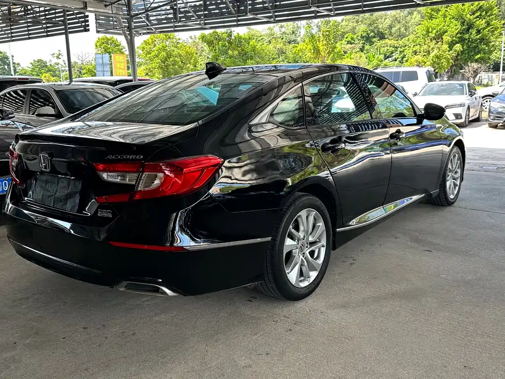 Honda Accord — миниатюра 4