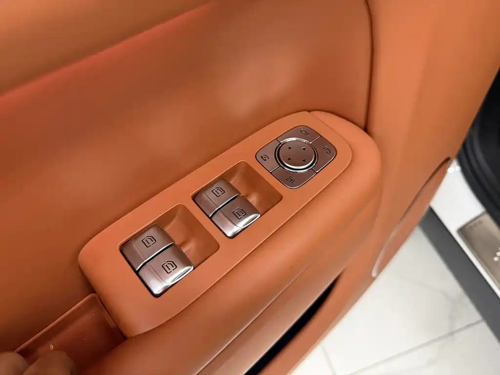 Li Auto Li L7 — миниатюра 9