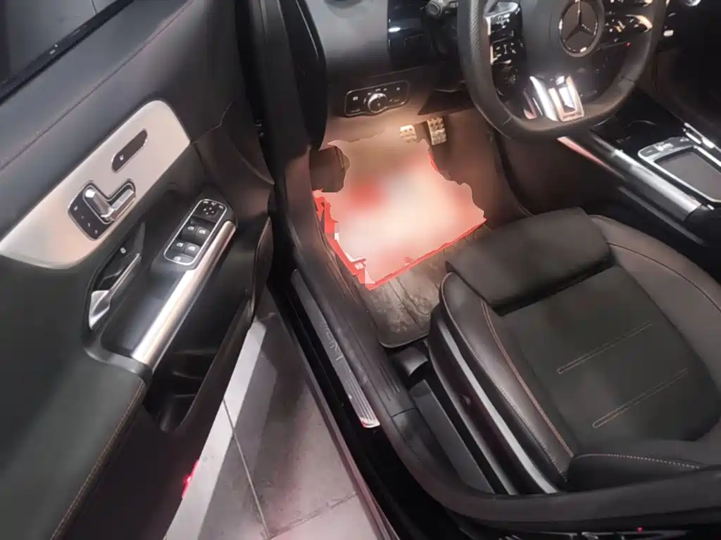 Mercedes-Benz GLA AMG — миниатюра 16