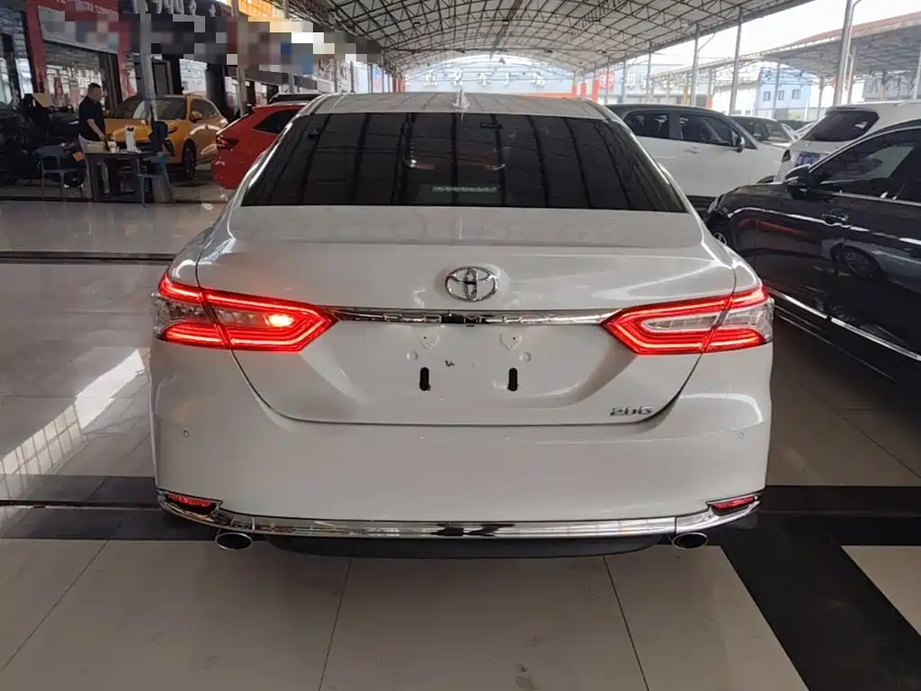 Toyota Camry — миниатюра 6