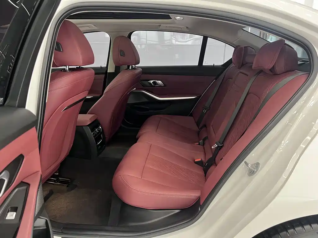 BMW 3 Series — миниатюра 12