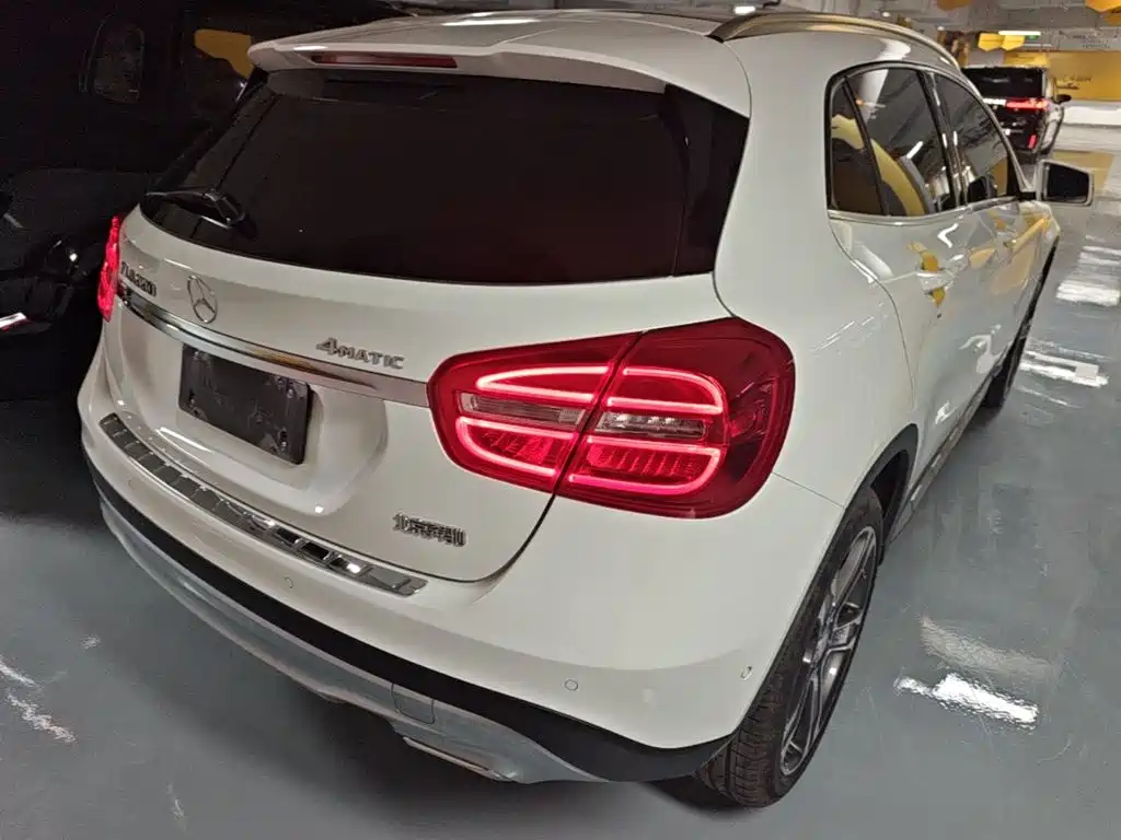 Mercedes-Benz GLA — миниатюра 7