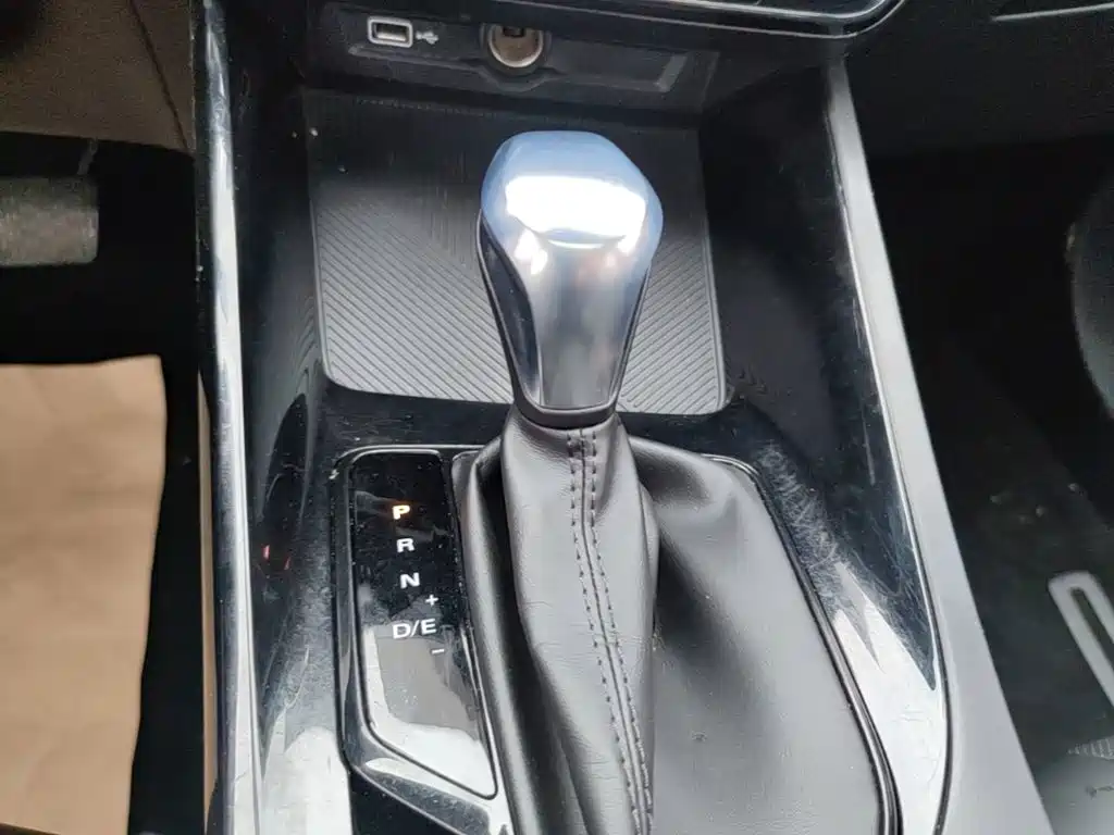 Roewe i5 — миниатюра 14