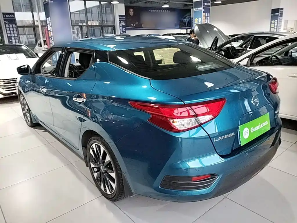 Nissan Bluebird — миниатюра 5