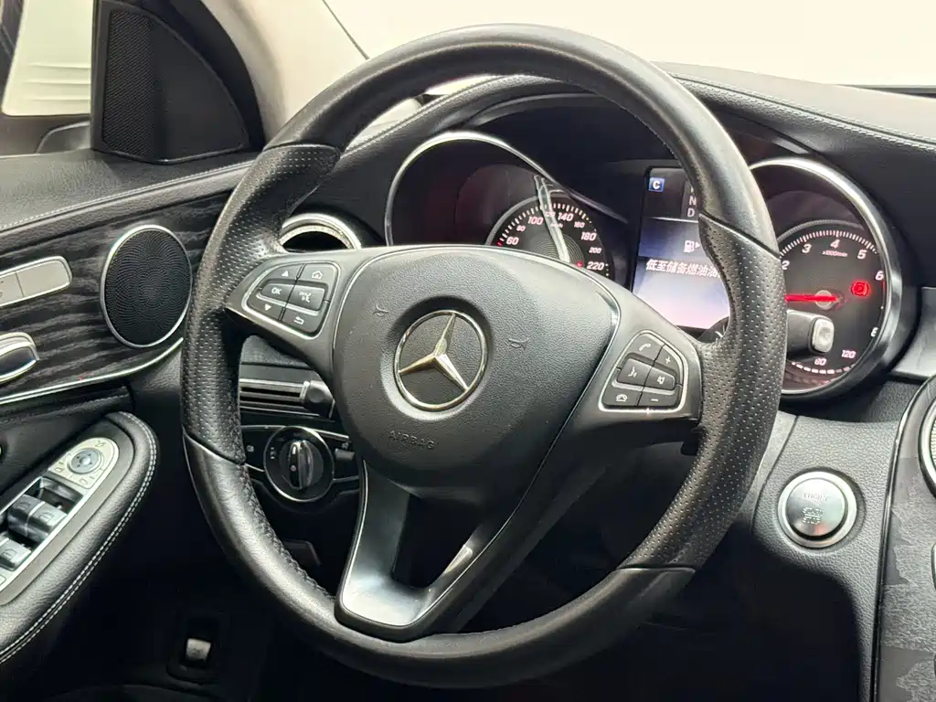 Mercedes-Benz C-Class — миниатюра 11