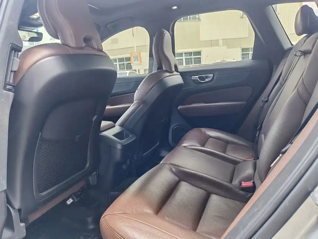 Volvo XC60 — миниатюра 6