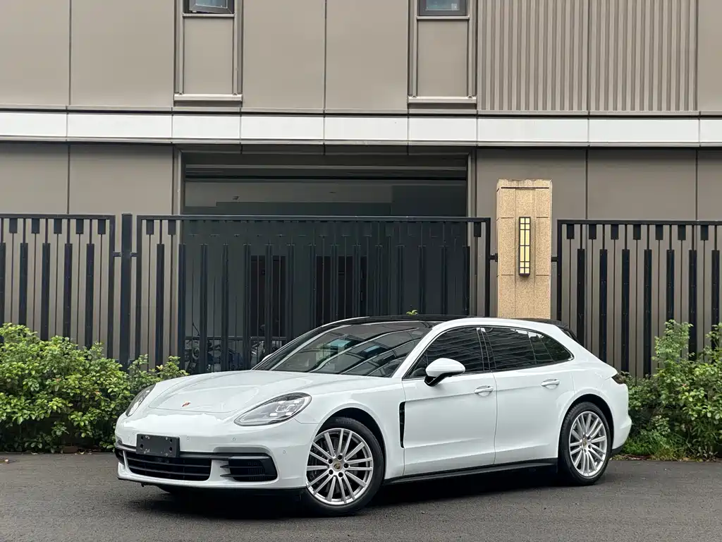 Porsche Panamera 2019