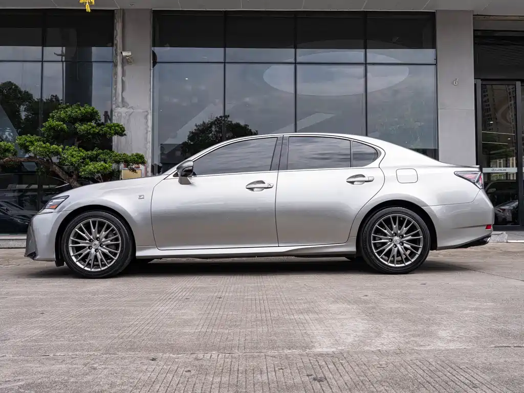 Lexus GS — миниатюра 4