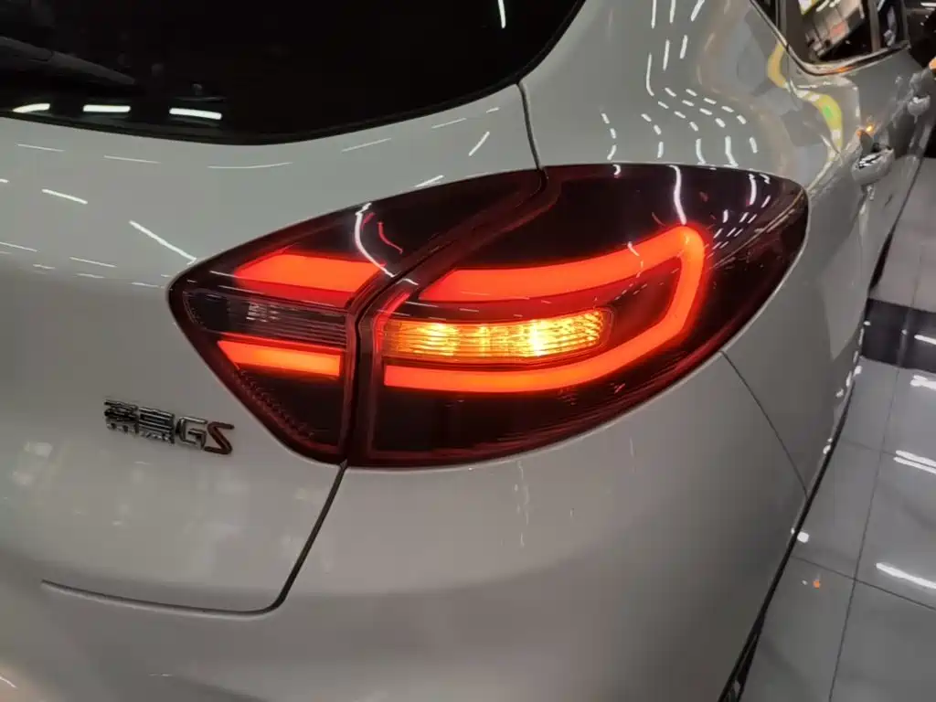 Geely Emgrand GS — миниатюра 8