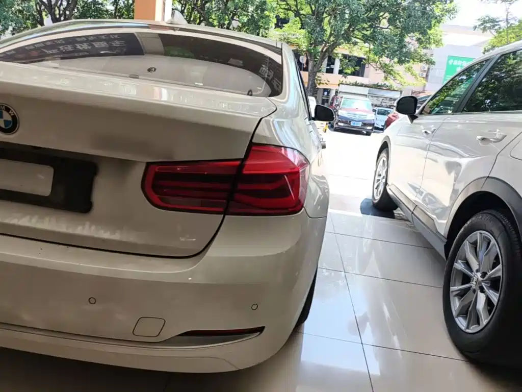 BMW 3 Series — миниатюра 8
