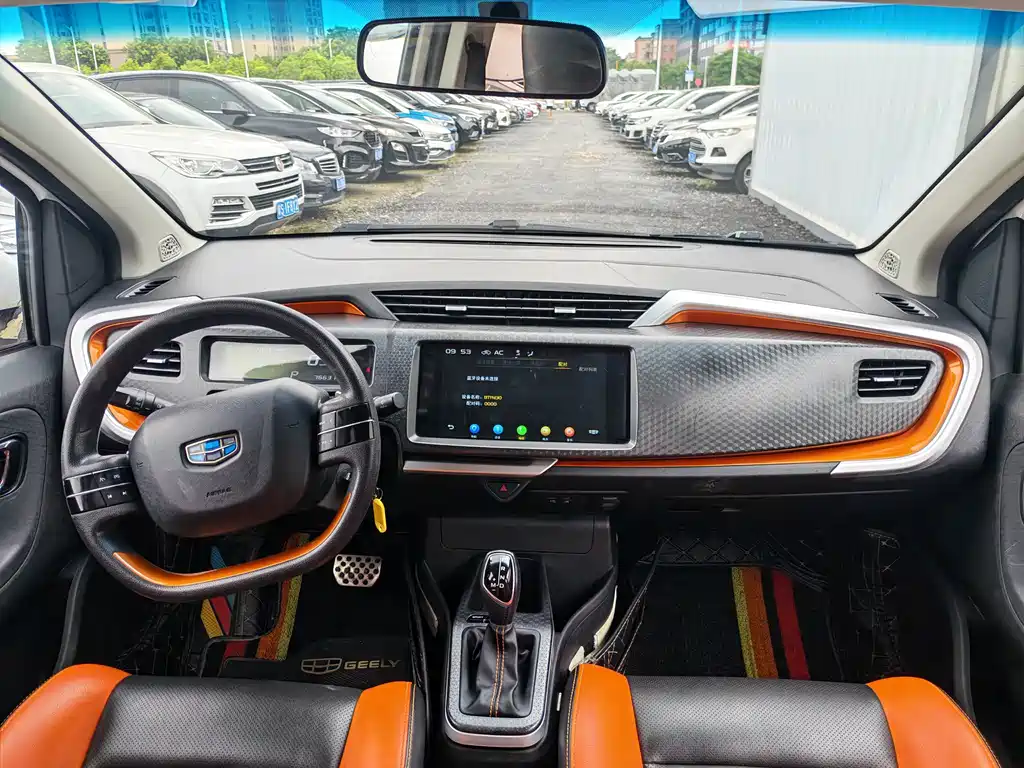 Geely Vision X1 — миниатюра 8
