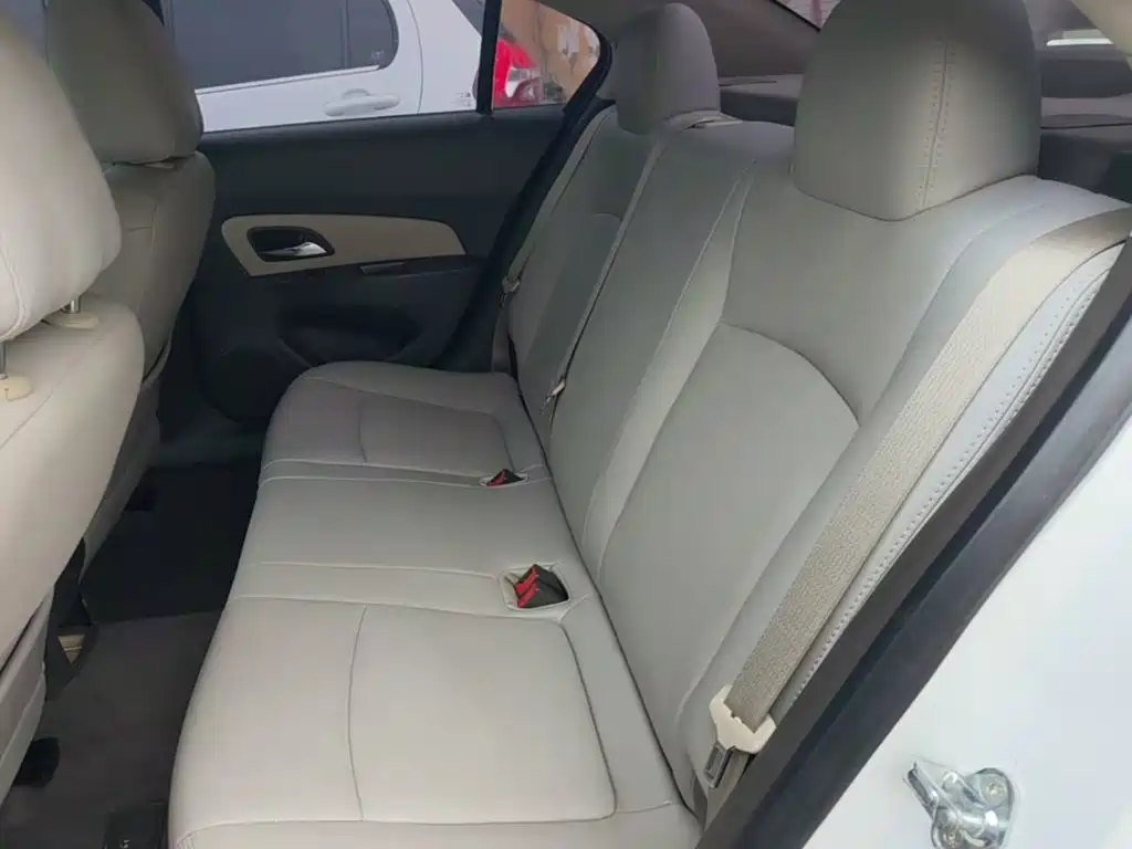 Chevrolet Cruze — миниатюра 17