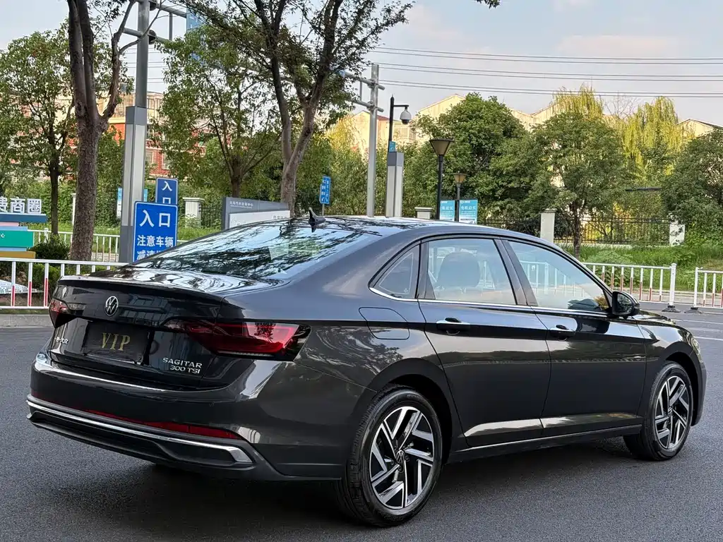 Volkswagen Sagitar — миниатюра 15