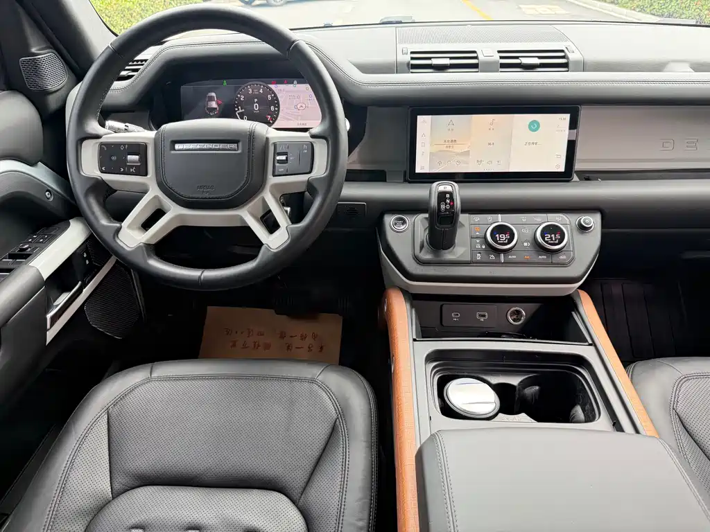 Land Rover Defender — миниатюра 11