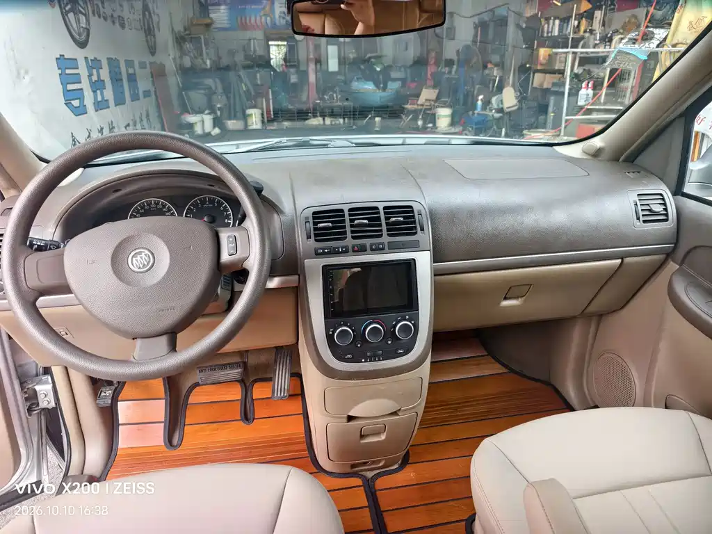 Buick GL8 — миниатюра 11