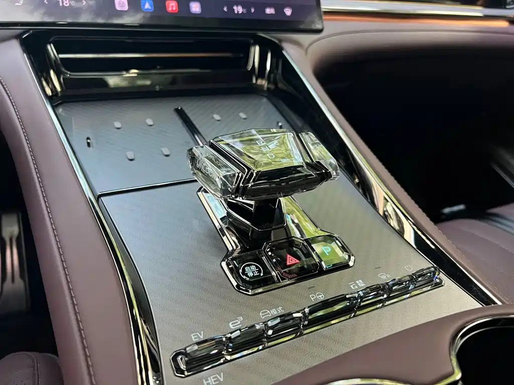 Denza Denza Z9GT — миниатюра 6