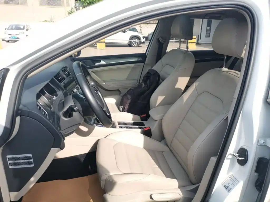 Volkswagen Golf — миниатюра 15