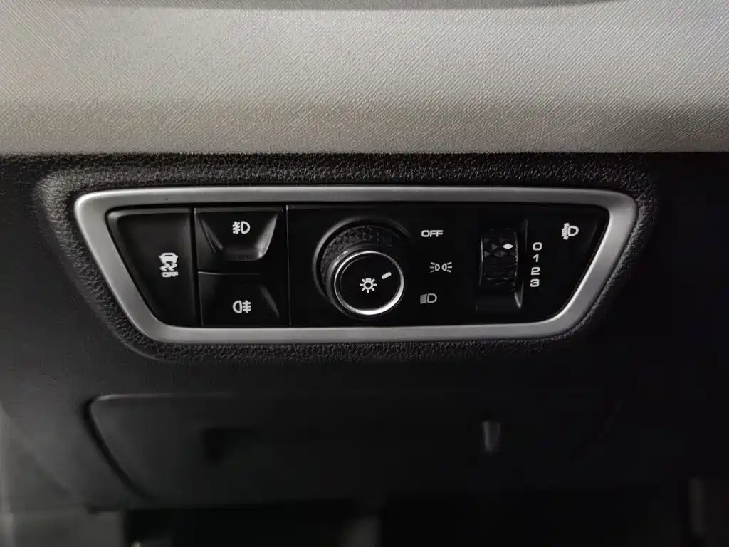 Wuling Victory — миниатюра 21