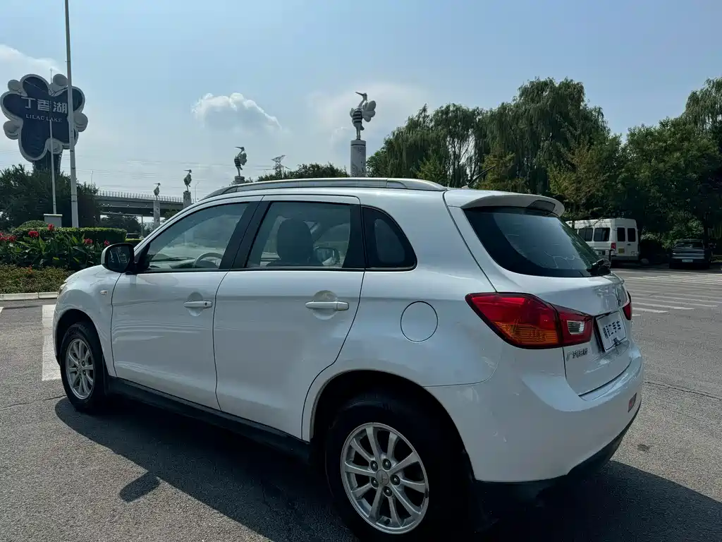 Mitsubishi ASX — миниатюра 7