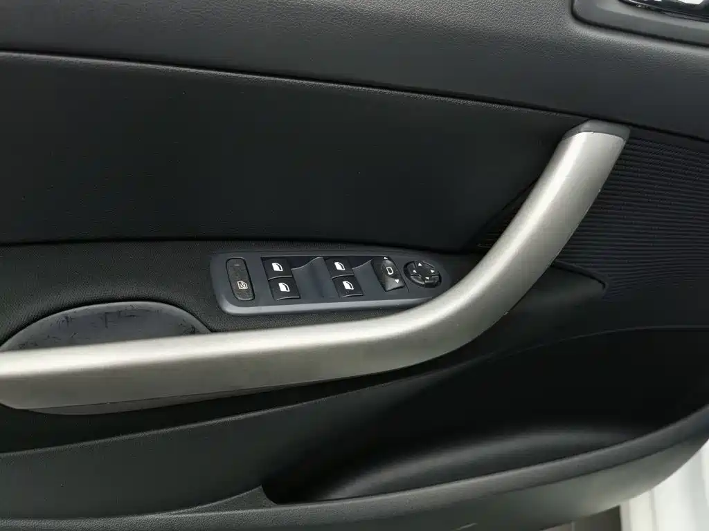 Peugeot 408 — миниатюра 9
