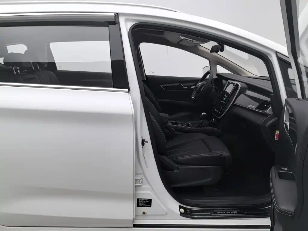 BYD MAX — миниатюра 23