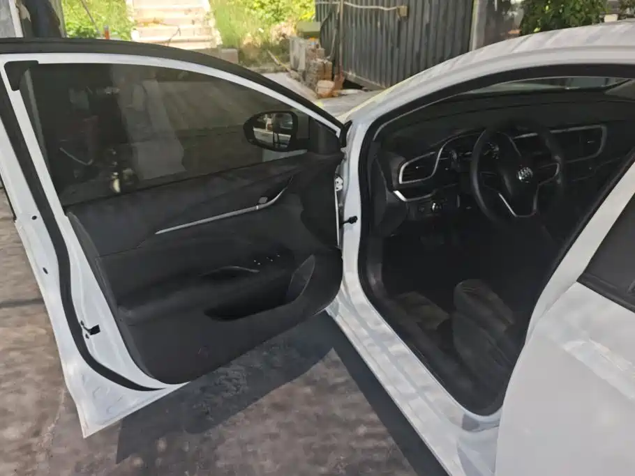 Buick Excelle — миниатюра 7