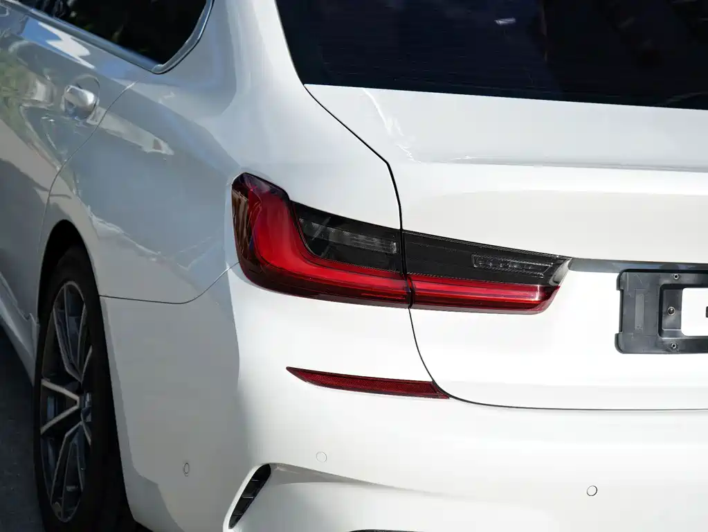 BMW 3 Series — миниатюра 21