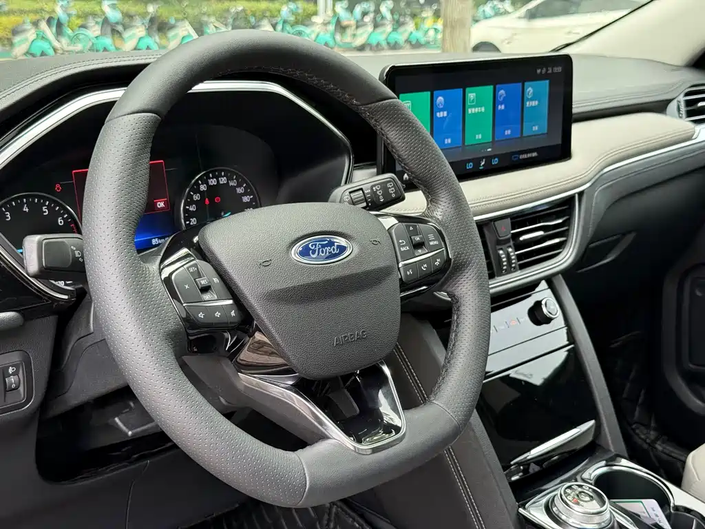Ford Escape — миниатюра 7
