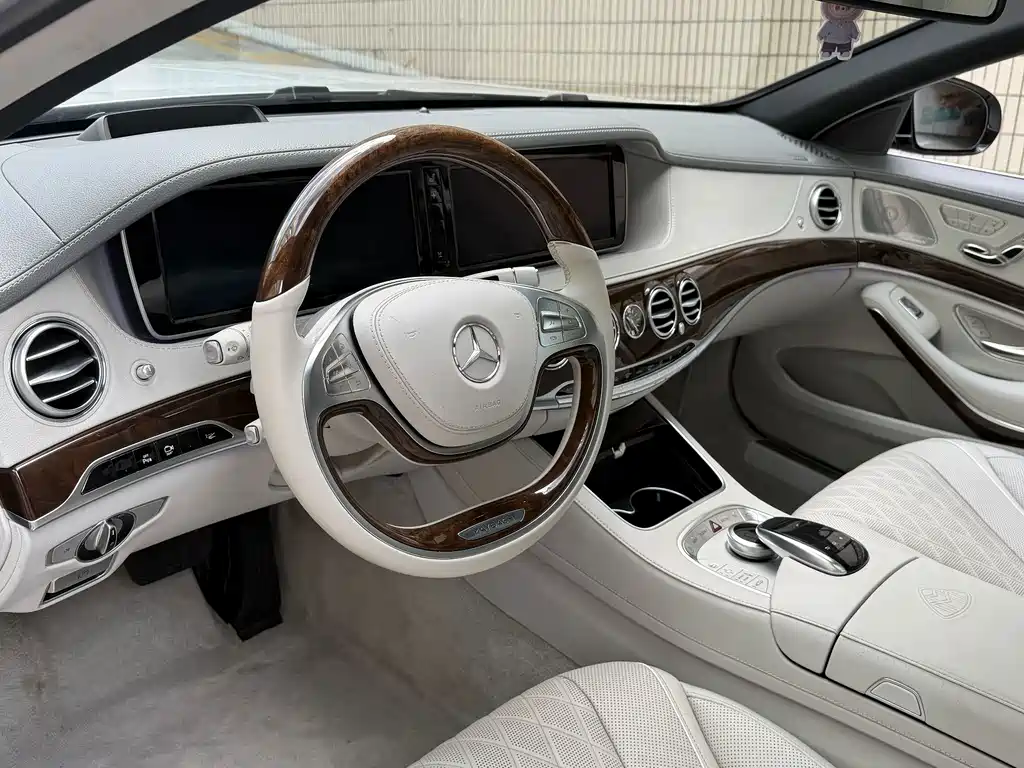 Mercedes-Benz S-Class — миниатюра 9