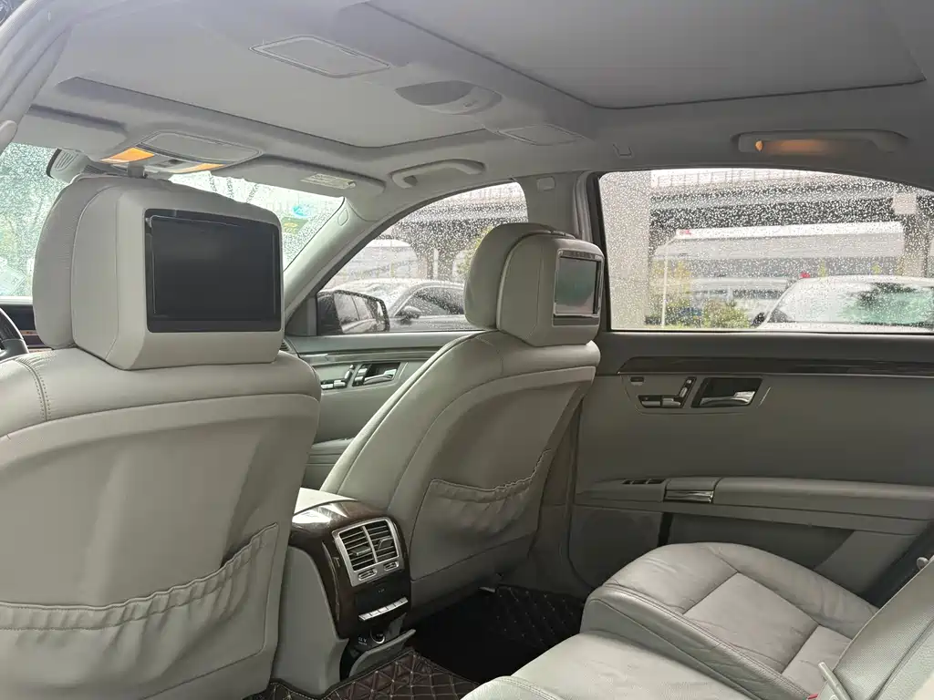 Mercedes-Benz S-Class — миниатюра 15