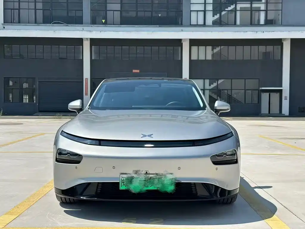 XPeng P7 — миниатюра 2