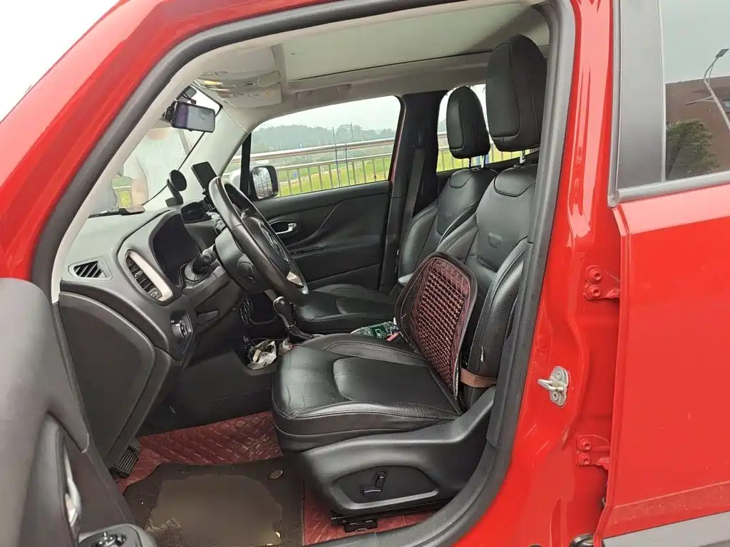 Jeep Renegade — миниатюра 11
