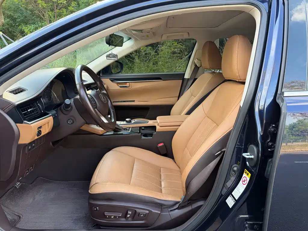 Lexus ES — миниатюра 4