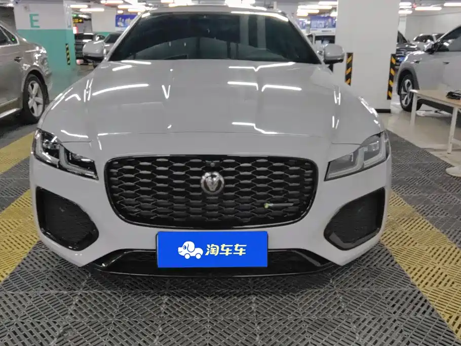 Jaguar XFL — миниатюра 2
