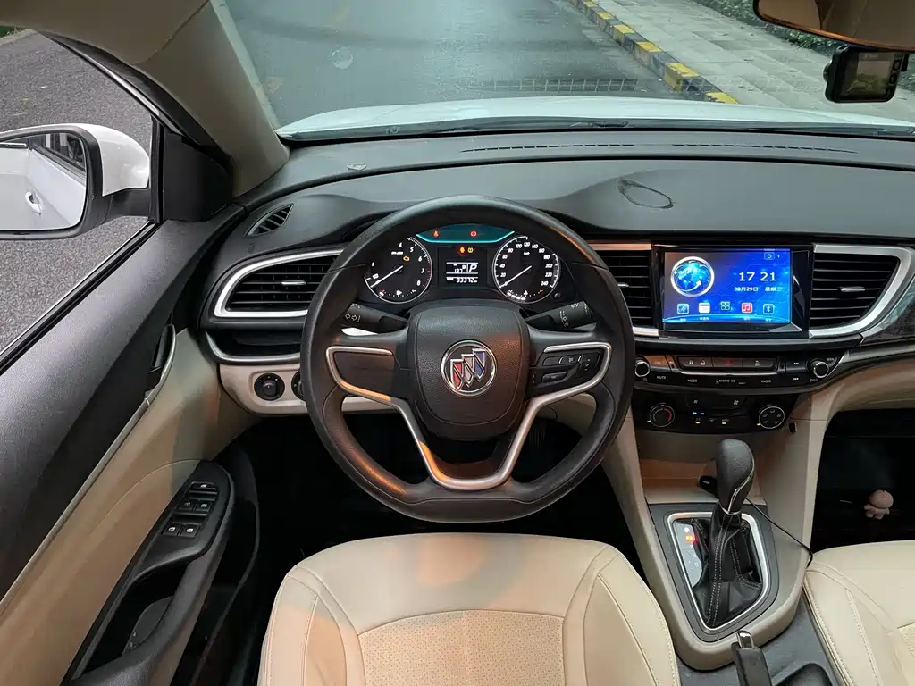 Buick Excelle — миниатюра 17