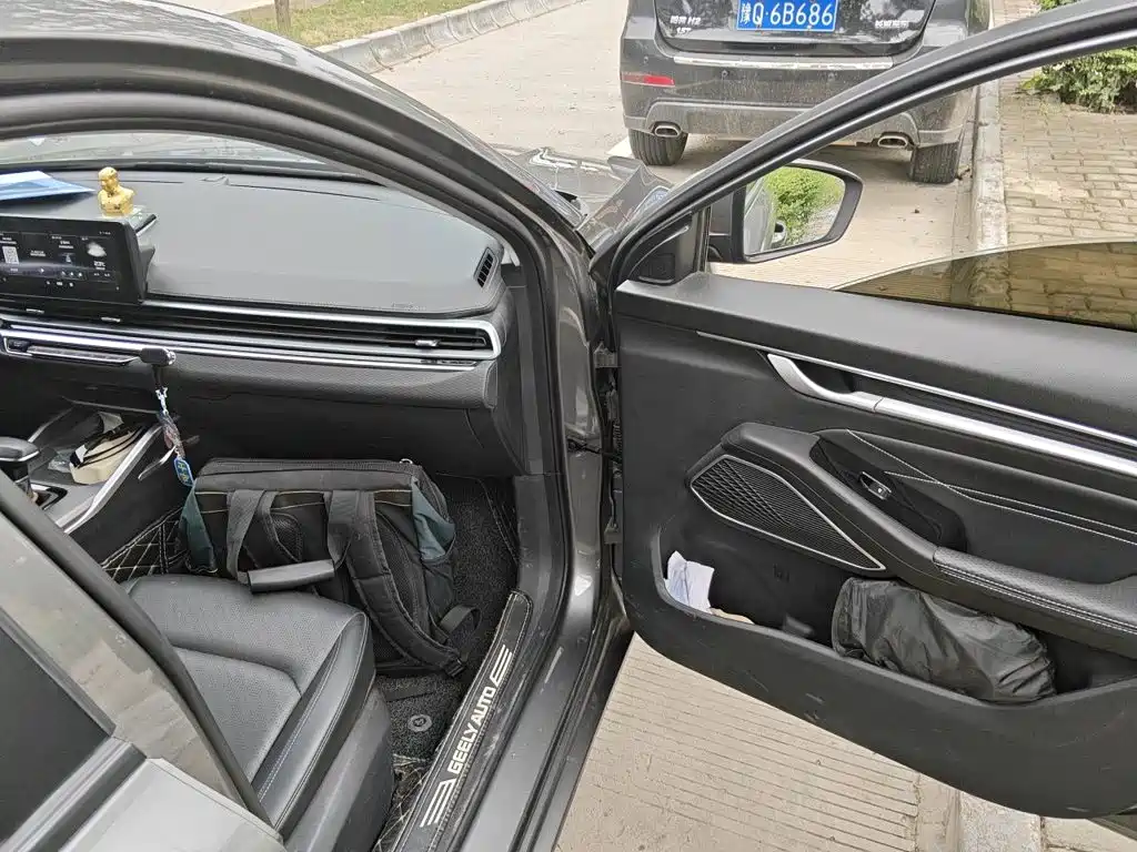 Geely Emgrand — миниатюра 19