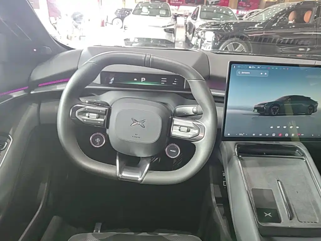 XPeng P7 — миниатюра 11