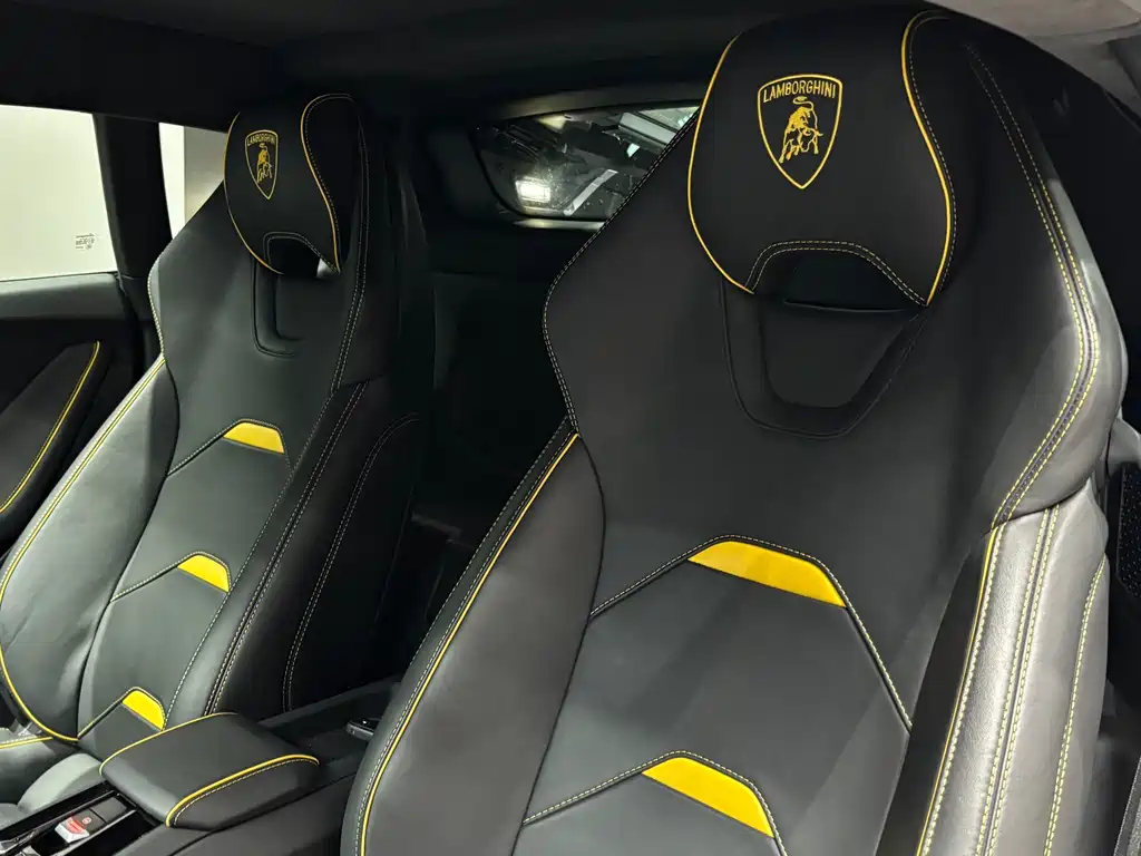 LAMBORGHINI HURACÁN