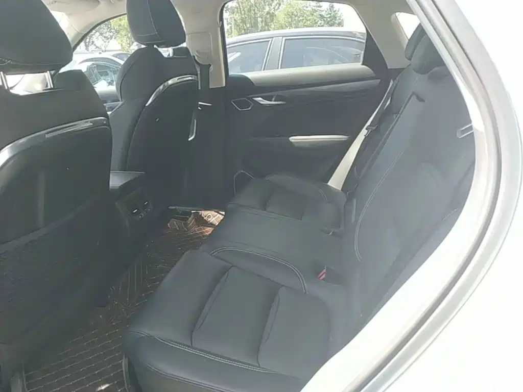 Geely Xingyue — миниатюра 17